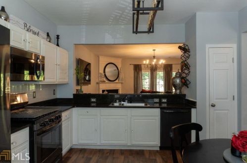 2753 Terrell Trace Dr, Marietta, GA 30067-3233