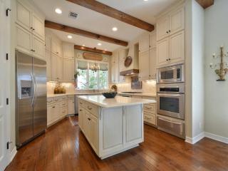 2305 Barton Creek Blvd, Austin TX  78735-1647 exterior