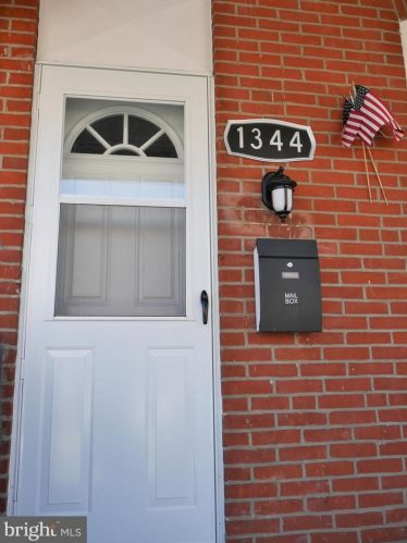 1344 Corlies St, Philadelphia PA  19146-3508 exterior