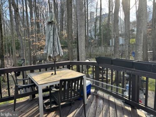 3909 Leaf Lawn Ln, Woodbridge VA  22192-4901 exterior