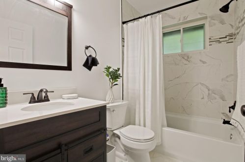 2912 Newcastle Ave, Silver Spring MD 20910-1216 exterior