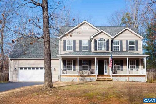 4 Rockwood Ln, Bybee, VA 22963-2829