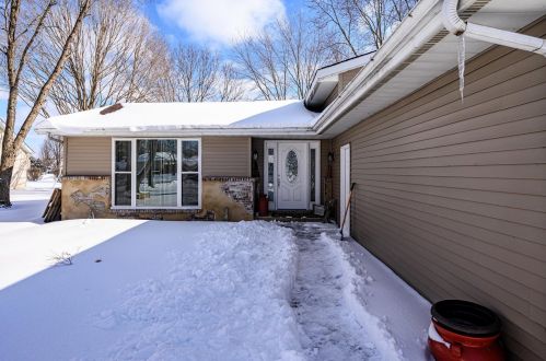 24253 Marble Rd, Minooka, IL 60410-9238