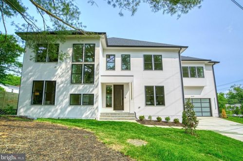 1639 Hunting Ave, Mc Lean, VA 22101-2936