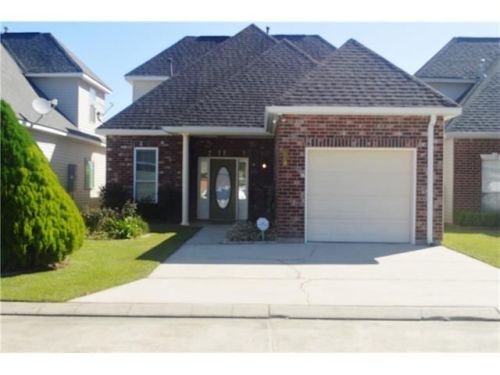 126 Emerald Oaks Dr, Covington, LA 70433-5035