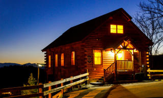 2707 Misty Blue Mountain Dr, Pigeon Forge, TN 37876-4614