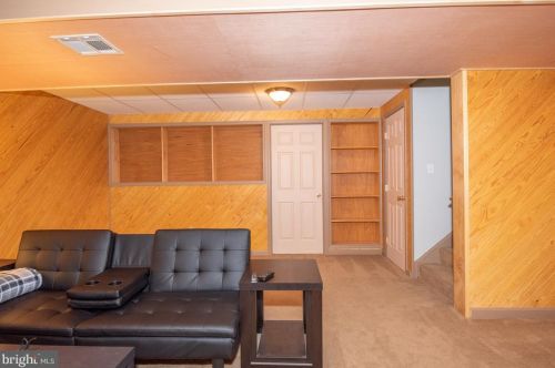 600 Fox Ridge Ln, Lebanon PA 17042-7692 exterior