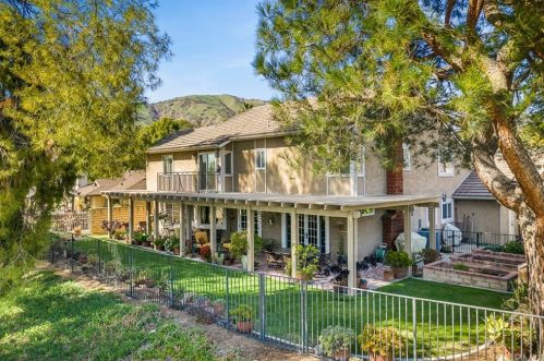 2008 Bogie Dr, La Verne, CA 91750-1301