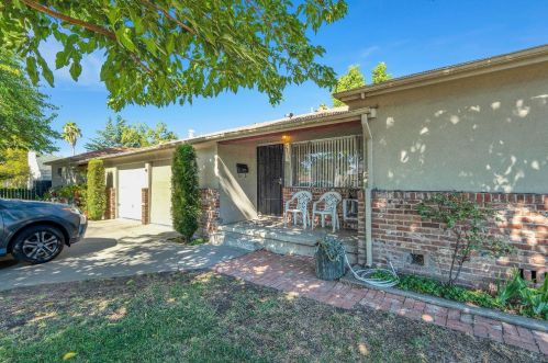 2111 Elmwood Ave, Stockton, CA 95204-4105