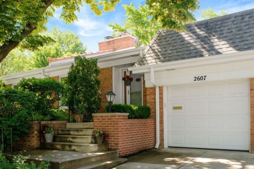 2607 Garden Walk, Arlington Hts, IL 60004-6621