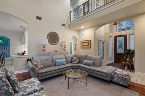 205 Champion Dr, Austin TX  78734-5103 exterior