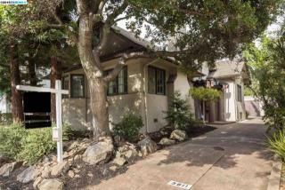3011 College Ave, Berkeley, CA 94705-2505