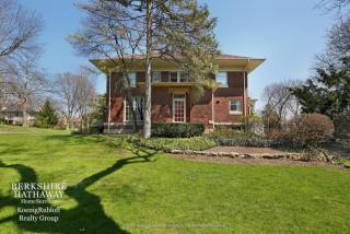 311 Oak St, Oak Brook IL  60521-3831 exterior
