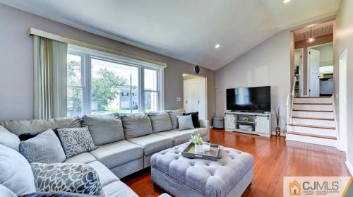 22 Hickock St, Perth Amboy, NJ 08863-1012