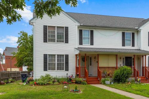 7 Acton St, Nashua, NH 03060-4458
