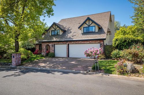 5213 Ravine View Ln, Fair Oaks, CA 95628-4130