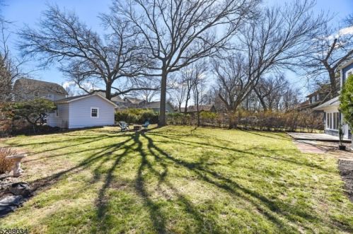 8 Suffolk Ave, Maplewood NJ  07040-1712 exterior