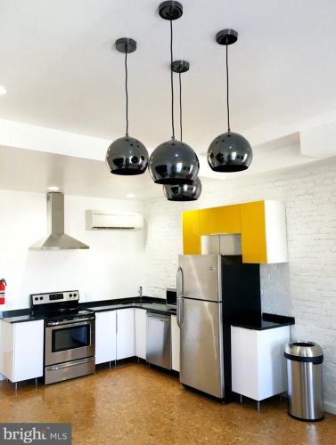 5242 Larchwood Ave, Philadelphia, PA 19143-1523