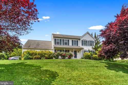 4198 Britain Dr, York, PA 17402-7216