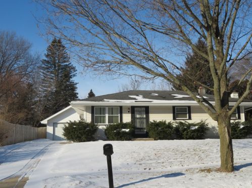 3367 Tannenbaum Ln, Rockford, IL 61109-2452