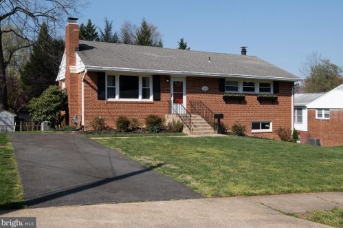 5228 Oldcastle Ln, Springfield, VA 22151-1928