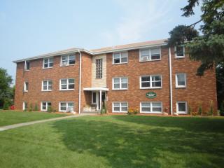 1635 Eldridge Ave, Saint Paul MN  55113-5633 exterior