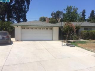 242 Colonial Cir, Tulare, CA 93274-1902
