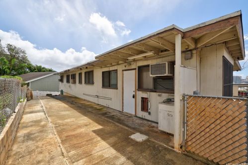 1849 Vancouver Pl, Honolulu HI  96822-2453 exterior