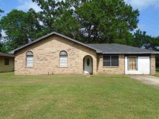 365 Triangle Dr, Lakeview, TX 77662
