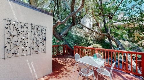 2471 Chevy Chase Dr, Glendale CA  91205-3085 exterior