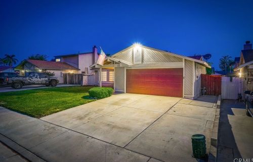 810 Yorkshire Ln, San Jacinto, CA 92583-2680