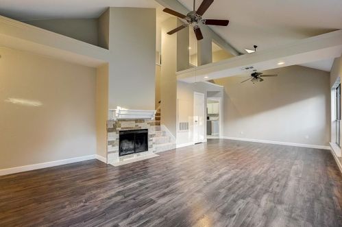 1613 San Francisco St, Carrollton TX 75007-5050 exterior