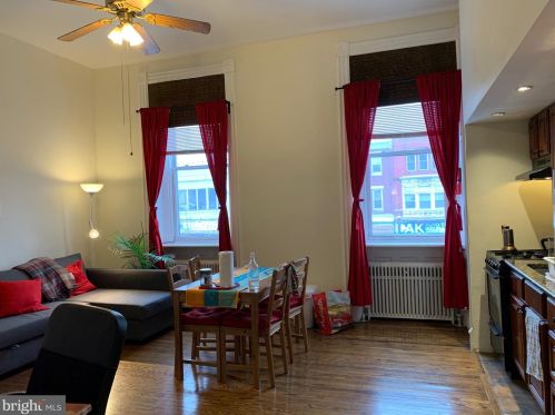 2217 Broad St, Philadelphia PA 19148-2916 exterior