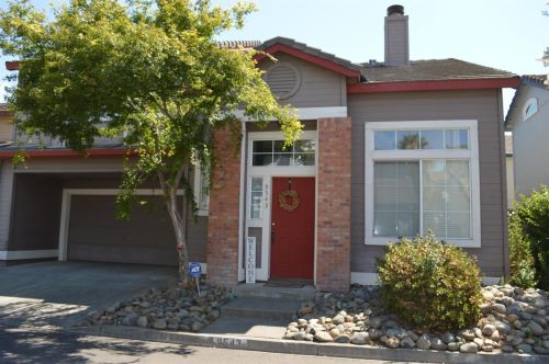 9543 Dominion Wood Ln, Elk Grove, CA 95758-1170