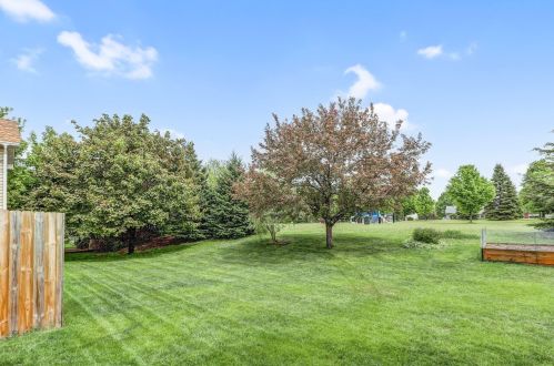 1189 Dawn Ln, Saint Paul MN  55125-8507 exterior