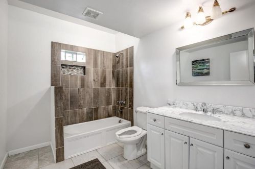 2403 Gdn Dr, Dallas TX  75215-4546 exterior
