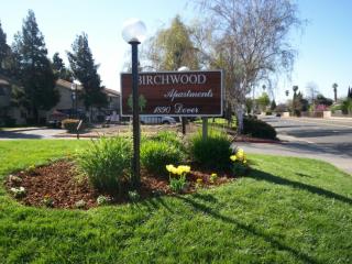1890 Dover Ave, Fairfield CA  94533-4045 exterior