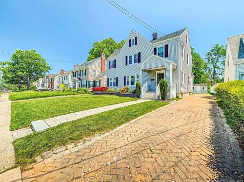 86 Penn Dr, Hartford, CT 06119-1152