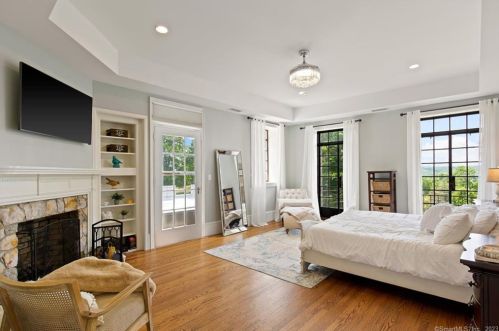 1428 Monroe Tpke, Upper Stepney CT  06468-1443 exterior