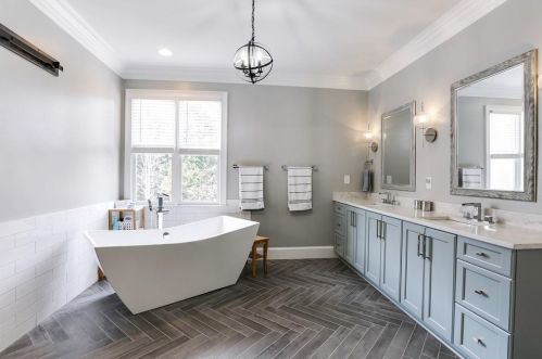 2556 Brookline Cir, Atlanta GA  30319-3693 exterior