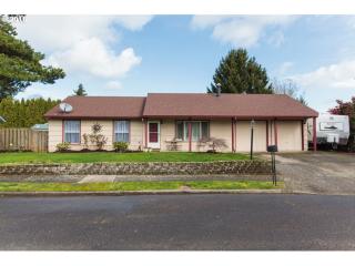 14215 Woodward St, Portland, OR 97236-2640