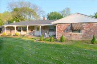 600 Laurelann Dr, Dayton, OH 45429-5342