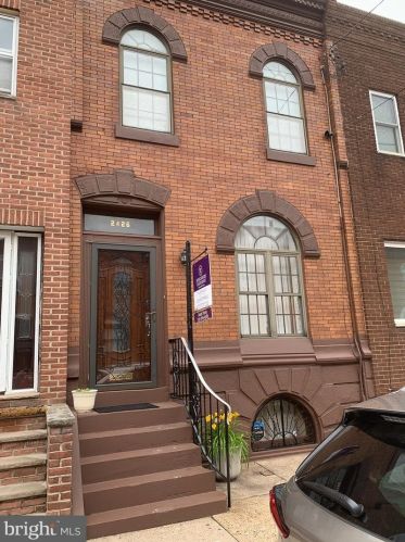 2426 13th St, Philadelphia, PA 19133-1128
