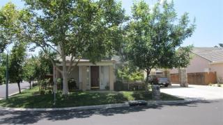 10505 Fieldstone Ave, Clovis, CA 93619-4604