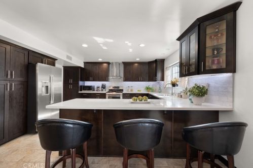 1851 Greenbriar Rd, Glendale CA  91207-1064 exterior