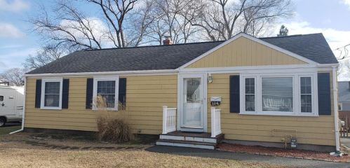 124 Liverpool St, Warwick, RI 02886-3616