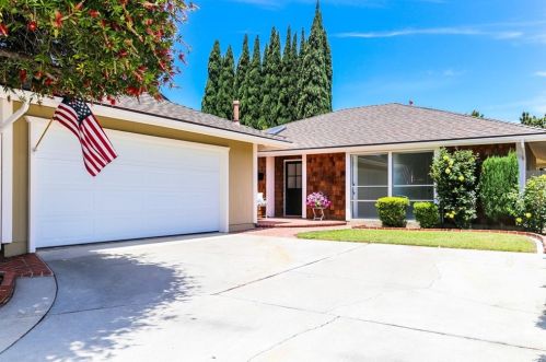10725 La Batista Ave, Santa Ana, CA 92708-3940