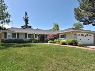 1573 Bedford Ave, Sunnyvale CA  exterior