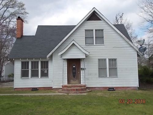 302 7th St, Smackover, AR 71762-1704
