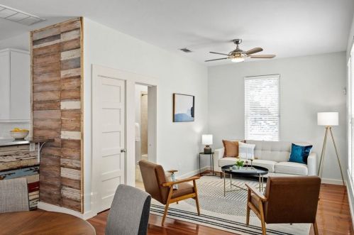 2412 10th St, Austin TX  78702-3506 exterior